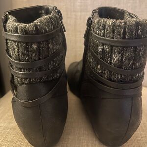 WOMENS ANKLE FLAT LOW HEEL WINTER QUILTED BACK COMFY ZIP UP BOOTS SHOES  10